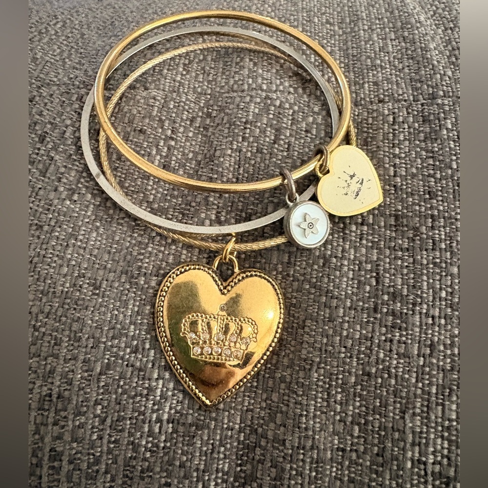 Y2K VTG Juicy Couture Crown Heart Charm Bangle Set 3 bracelet set vintage